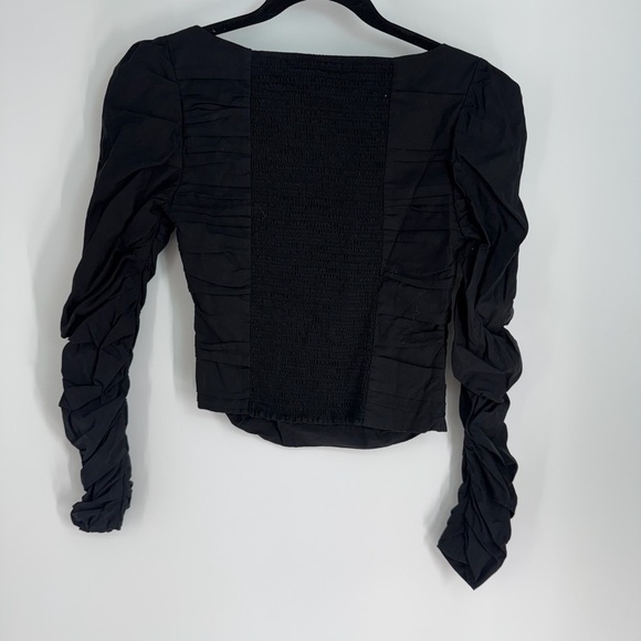 Kourt Long Sleeve Square Neck Stretchy Back Crop Top - Picture 2 of 4